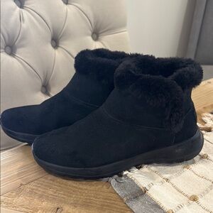 Sketchers Women's Black Fur-Lined Ankle Boots 8